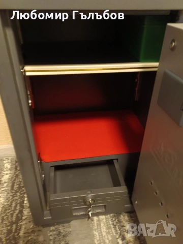 Огнеупорен сейф, снимка 3 - Сейфове и каси - 54245603