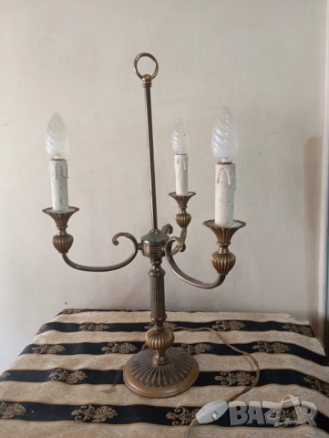 Винтидж настолна лампа