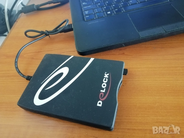 USB Floppy /флопи-диск/ устройство. , снимка 3 - Кабели и адаптери - 52116255