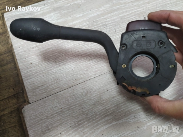 Лостче мигачи и бутон аварийни , VW Golf ,Vento , Passat