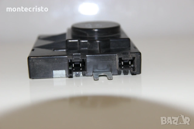 Усилвател антена Mercedes W204 комби C-Class (2007-2014г.) A2048702789 / A 204 870 27 89, снимка 2 - Части - 53253639