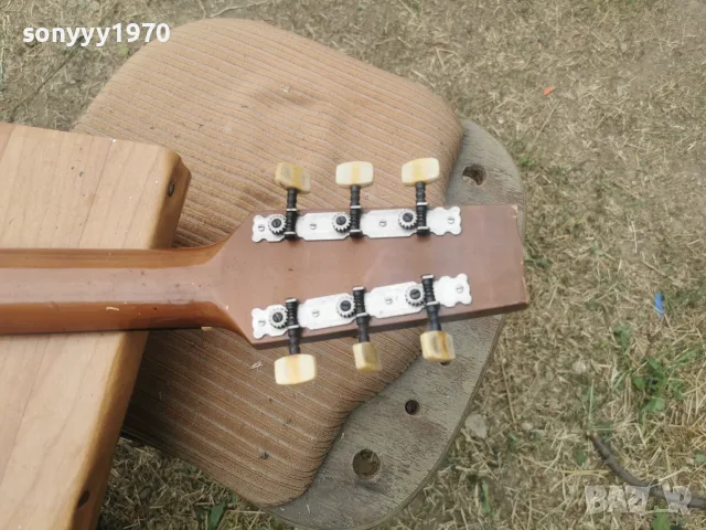 СТАРА КИТАРА ОТ СОЦА 2609261825L2, снимка 18 - Китари - 56236880