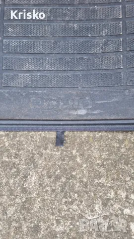 Стелка за багажника за Шкода Рапид, снимка 2 - Аксесоари и консумативи - 50035433