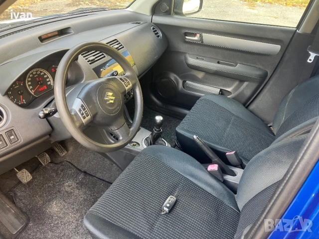 Suzuki Swift 1.5 VVT, снимка 10 - Автомобили и джипове - 52122401