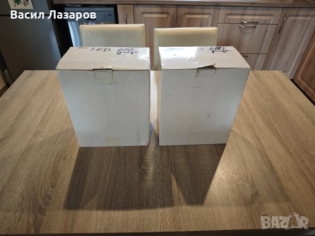 Два броя фото и видео лампи EXSCELVAN PHANTOM PT-680, снимка 2 - Светкавици, студийно осветление - 52545287