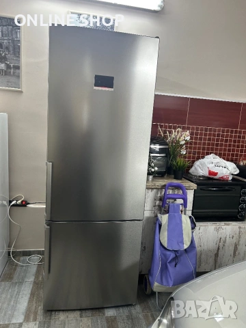 Хладилник с фризер BOSCH нов във гаранция