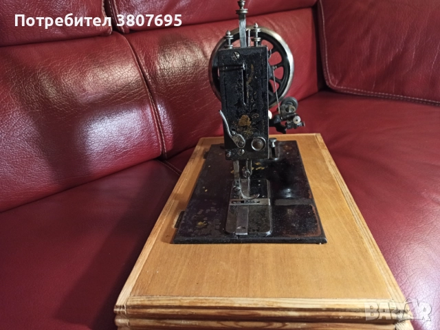 Антична шевна машина, снимка 2 - Шевни машини - 52633076