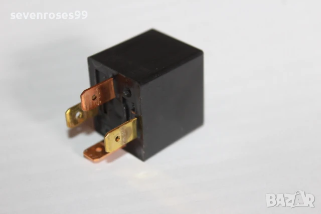 Реле Mazda LF6718811, снимка 2 - Части - 51306173