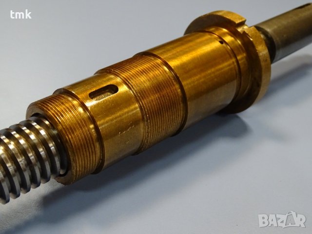 Винт с гайка за плосък шлайф 3Г71.28.202, снимка 2 - Резервни части за машини - 38732286