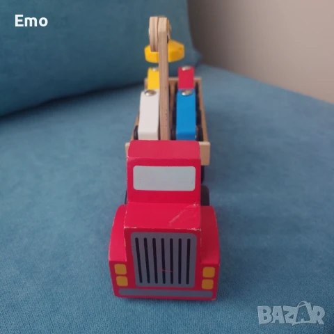 Дървен автовоз с магнитни колички Melissa and Doug, снимка 4 - Коли, камиони, мотори, писти - 50582521