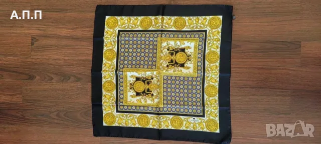 Копринен шал Cantarelli , снимка 2 - Шалове - 48326390