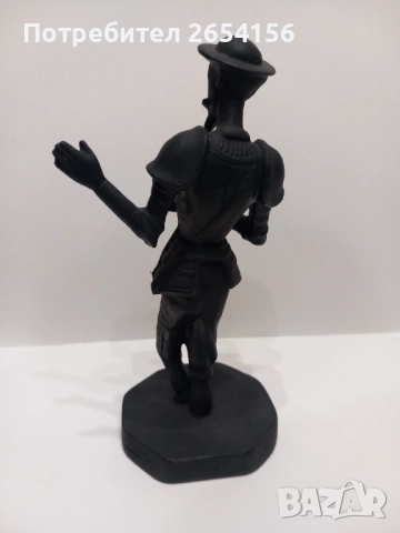 Дон Кихот малка пластика скулптура статуетка , снимка 3 - Статуетки - 52978581