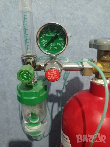 Кислородна бутилка с редуцир винтил и овлажнител Oxygen, снимка 2 - Медицинска апаратура - 52641703