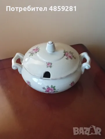 Порцеланов супник