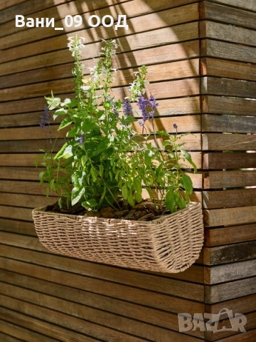 Красиво сандъче за цветя 