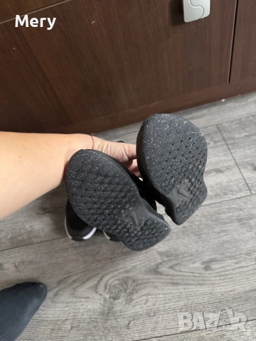 Детски маратонки Nike , снимка 9 - Детски маратонки - 56277902