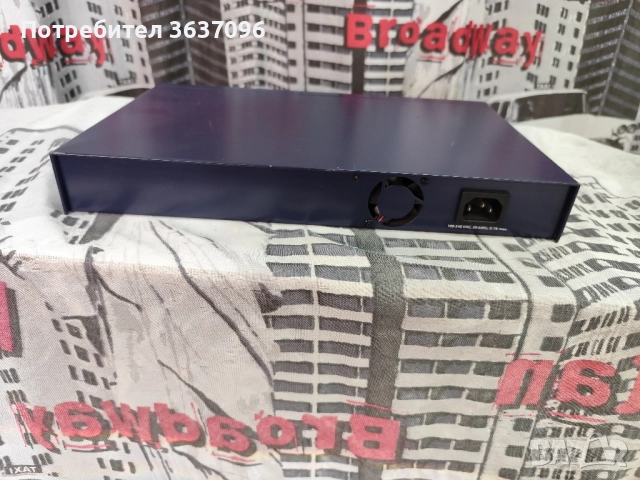 Netgear 24port smart switch, снимка 4 - Суичове - 51639563