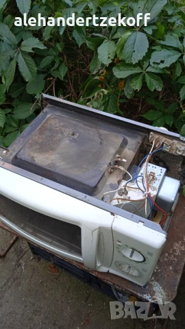 Микровълнова печка с грил Candi, снимка 2 - Микровълнови - 50868505