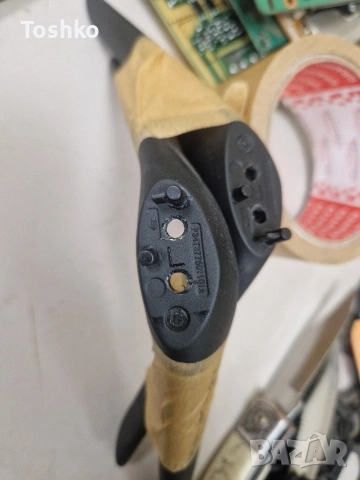 Стойка крачета за ТВ SAMSUNG UE43AU7092U 