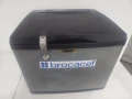 Компресорен хладилник тип ракла Dometic-Waeco CoolBox CK 40D, 38л, 12V DC/230V AC, 22кг, Сива Оборуд, снимка 2