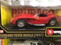 Метална колекционерска количка BURRAGO FERRARI 1:24 по избор!, снимка 3