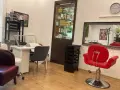Отдава се фризьорско помещение в работещ салон в супер центъра на Варна, снимка 5