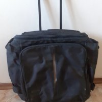 Хладилна чанта с колелца, снимка 1 - Хладилници - 38419858