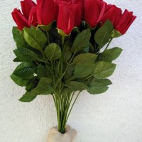 Изкуствени цветя-рози червени плюш, снимка 2 - Изкуствени цветя - 32013481