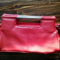 Червена дамска чанта , снимка 4 - Чанти - 36659886