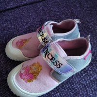  Обувки  и сандали за момиче пантофи, снимка 4 - Детски сандали и чехли - 24800620