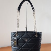 Prada дамска чанта лукс код 129, снимка 1 - Чанти - 35029752