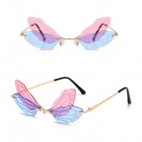 Очила криле на пеперуда, снимка 1 - Слънчеви и диоптрични очила - 34248074