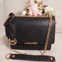 Луксозна Черна чанта/реплика  Michael Kors  код SG304, снимка 1 - Чанти - 39333140