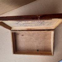 Стара дървена рисувана и пирографирана кутия, снимка 7 - Антикварни и старинни предмети - 37671532