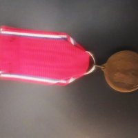Френски медал Mernier Verdun On Ne Passe Pas, снимка 3 - Колекции - 35021480