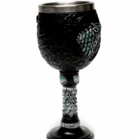 Код 91101 Стилна чаша за вино от полирезин с релефни декорации - вълк и надпис Winter is coming, снимка 2 - Чаши - 37019625