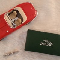 Jaguar E-Type 1961 1:18 Burago, снимка 1 - Колекции - 37244096