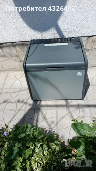 хладилна чанта на гас ,220v и 12v, снимка 1