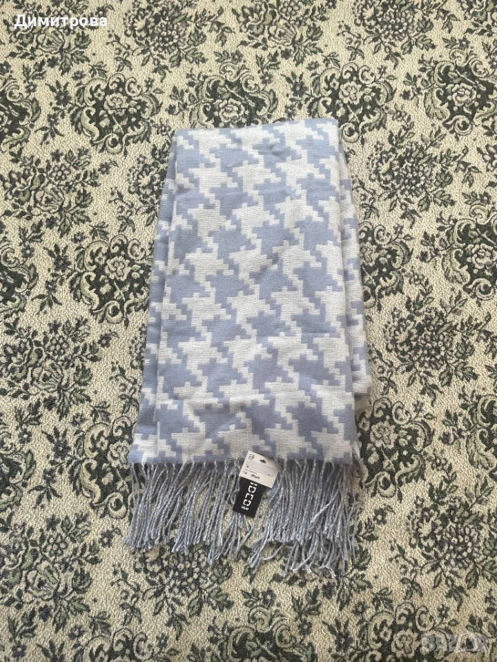 Шал /шалове/ за зимата - 5 бр., снимка 1