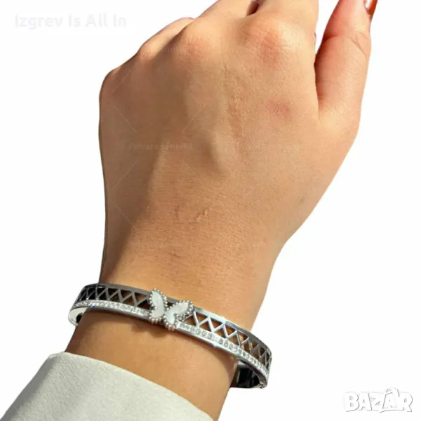 Дамска гривна с нежна пеперуда,сребърно покритие,украсена с цирконии, снимка 1