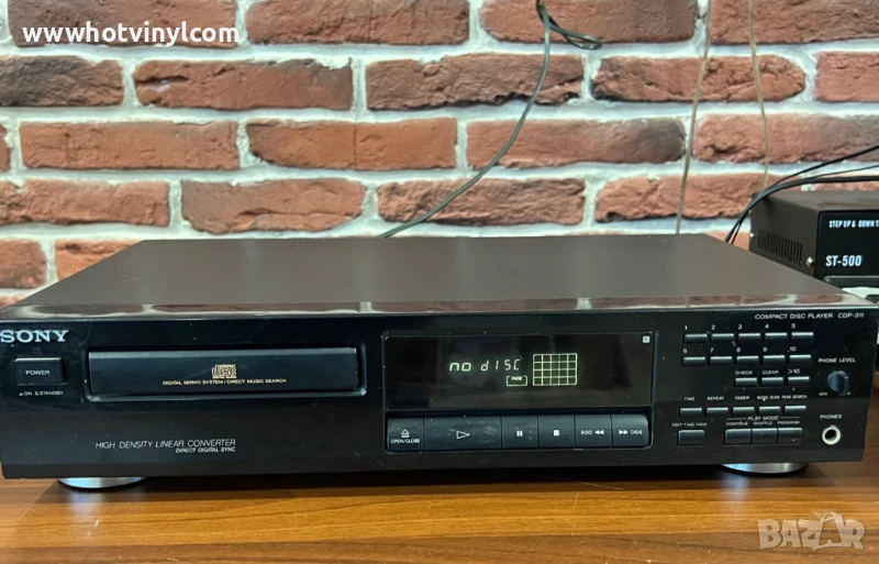 Компакт диск плейър Sony CDP-331, снимка 1
