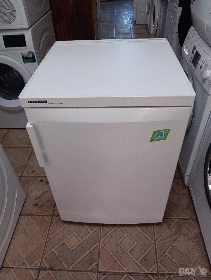 Малък хладилник фреш зона Liebherr с 2 години гаранция!, снимка 1