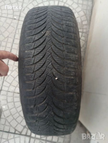 Зимни гуми 4 бр 205/65/15 с джанти 4/108 с вътр отв 65,1, снимка 1