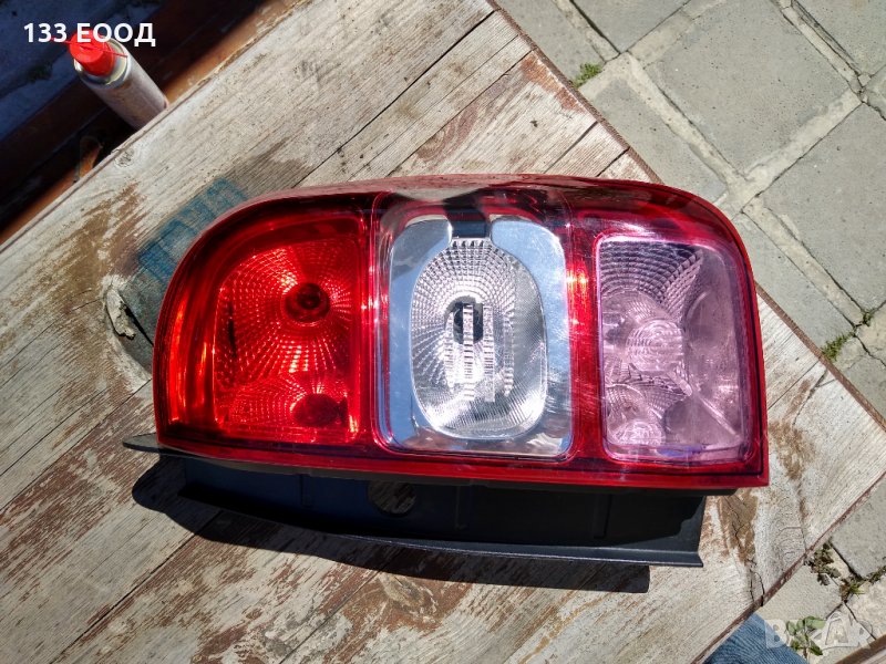 Оригинален стоп десен за Дачия Дъстър след 2013г, снимка 1