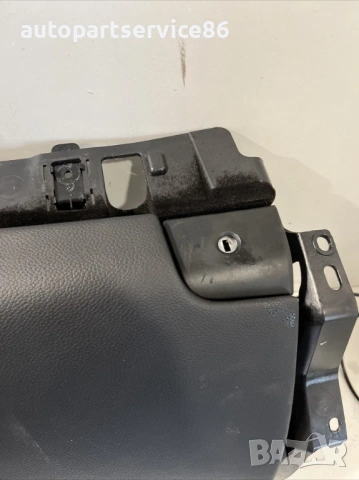 Преден черен жабка кутия за Mercedes CLS W219 (2009) E048831022, снимка 2 - Части - 54166008