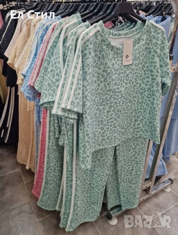 🌹Дамски комплект. 38 евро,стандартен размер , снимка 2 - Спортни екипи - 53972935