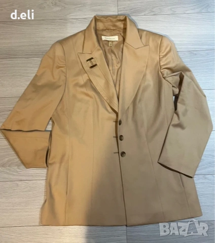 Два артикула. ESCADA Original Size L Страхотно ново сако, снимка 3 - Сака - 50241633