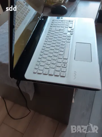 laptop SONY vaio, снимка 4 - Лаптопи за дома - 50182195