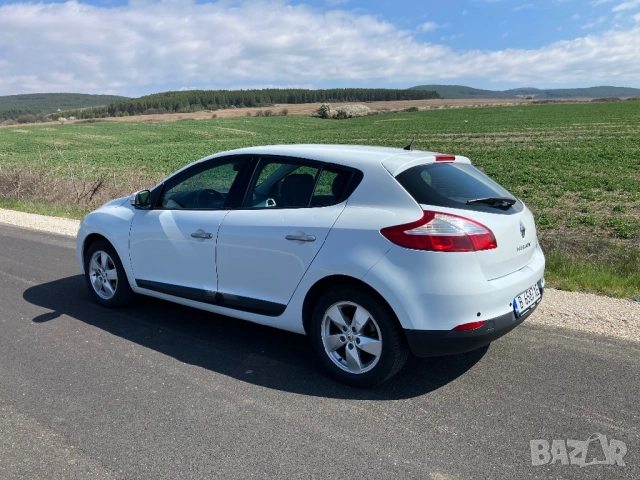 Renault Megane 1.5 Dci 110k.c., снимка 4 - Автомобили и джипове - 53731884