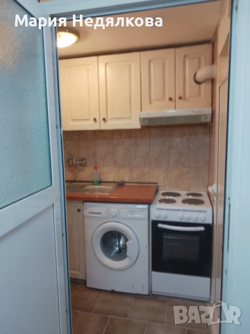 боксониера, 20 кв.м., Колхозен пазар, напълно обзаведена, 300 Евро